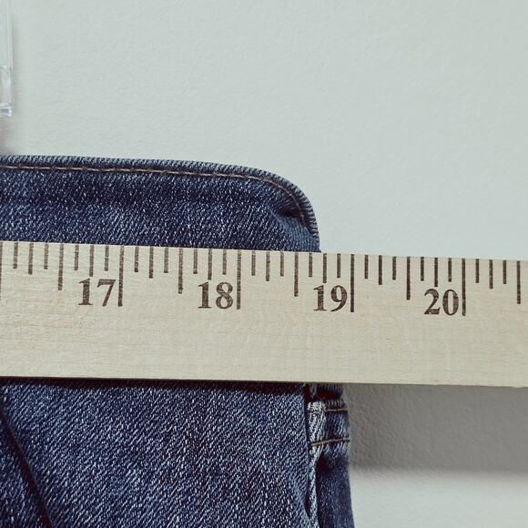 Levis Boyfriend Jeans Women's 33 High Waisted Baggy Look Loose Relaxed Fit 90s - Picture 11 of 12